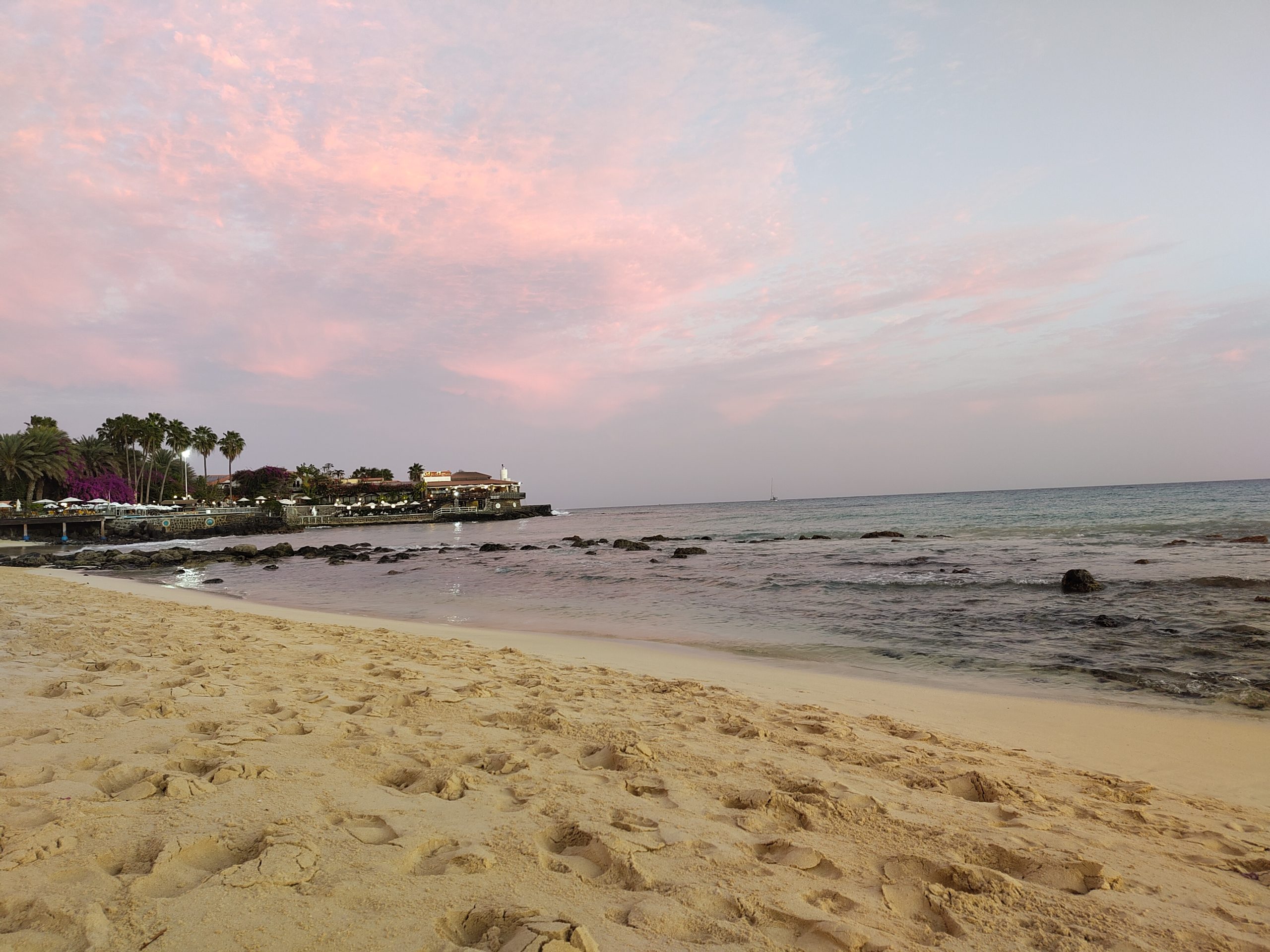 Cap-Vert : Explorer l’Île de Sal entre Plages et Vie Nocturne