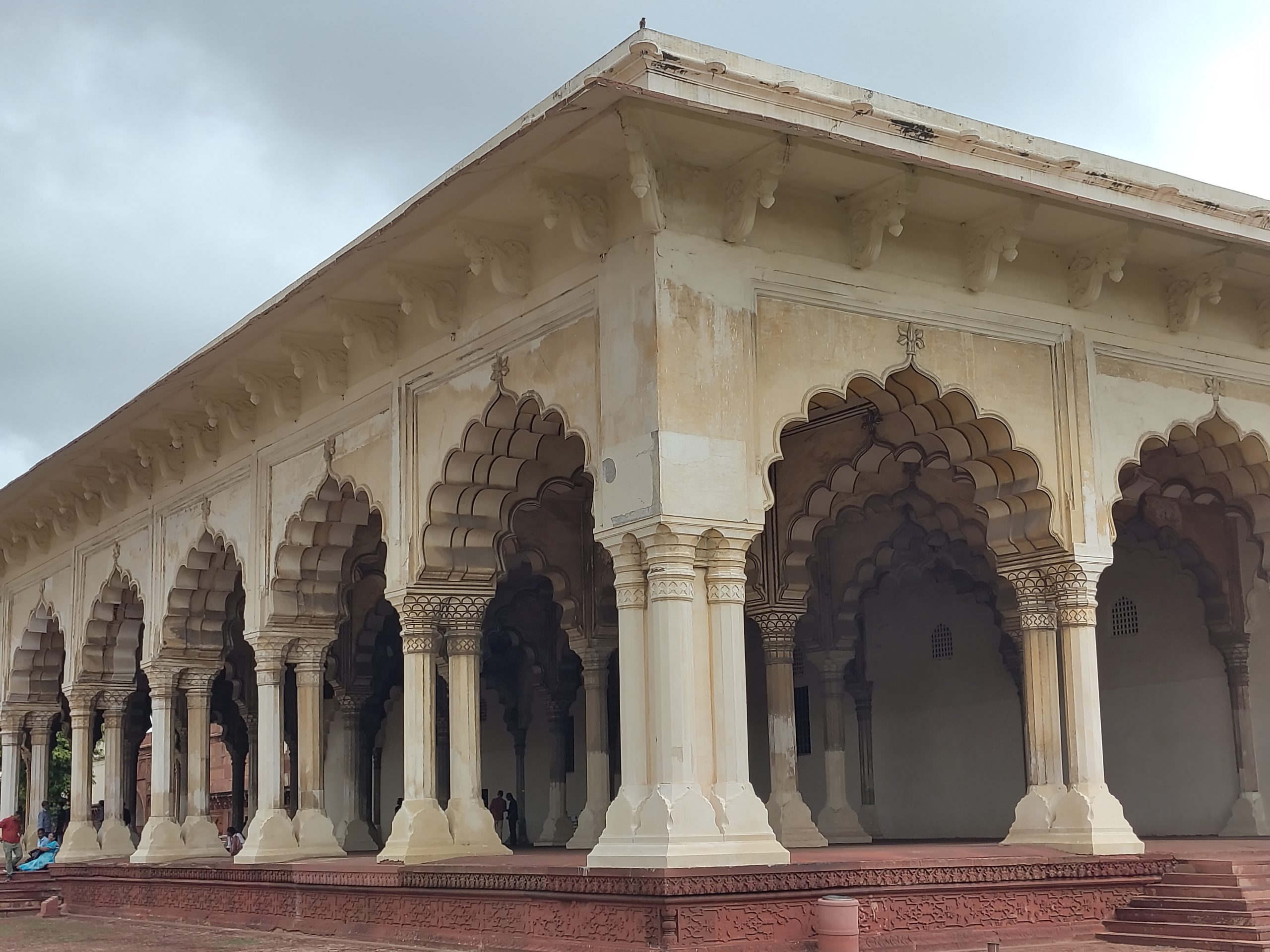 Un Anniversaire et une Nuit Festive à Bharatpur