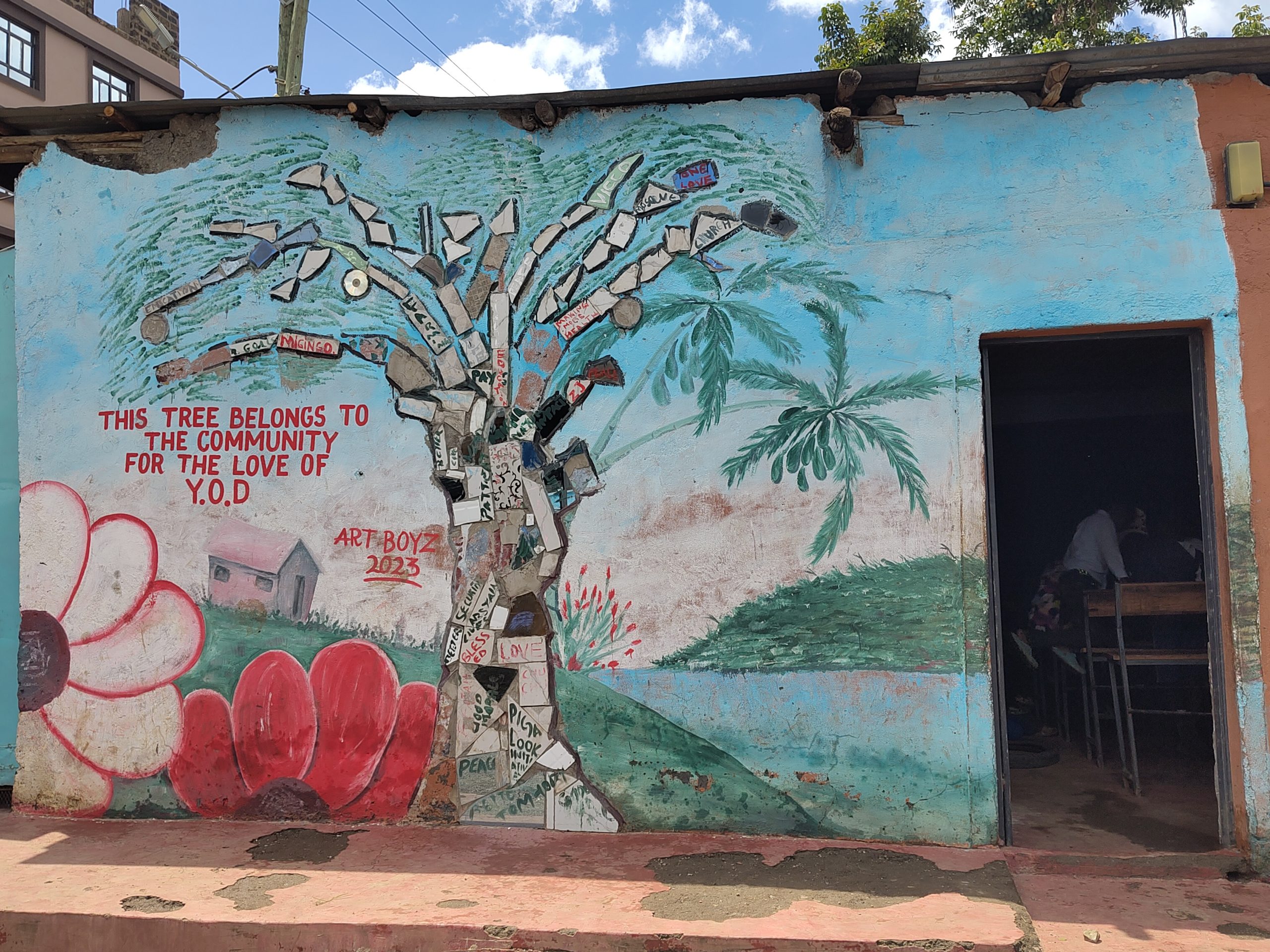 Bidonvilles de Nairobi : Recyclage, Solidarité et Espoir avec YouthPrinua
